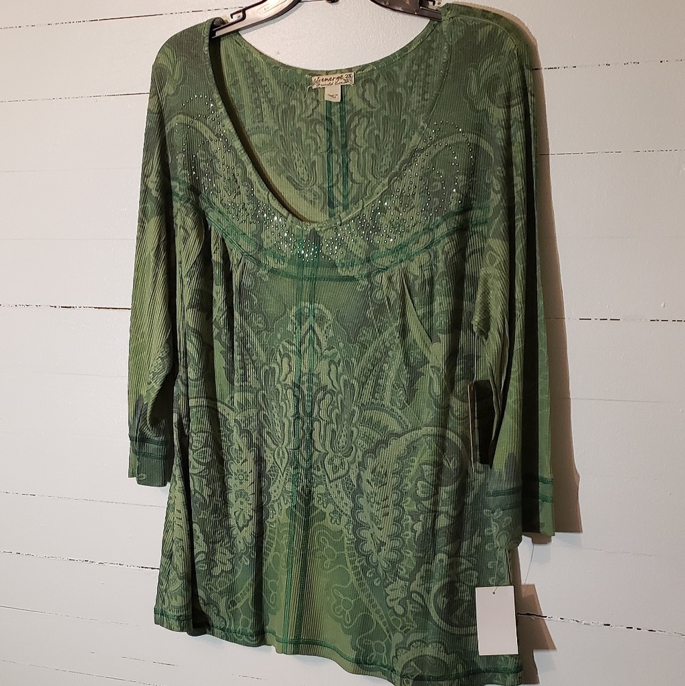 NWT - Scoop Neck Paisley Tunic    0020